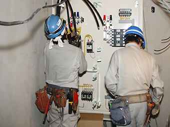 神奈川県川崎市のS造オフィスビル工事に伴う電気設備施工管理のお仕事です。安全管理や品質管理などの管理補助業務を担当して頂きます。
