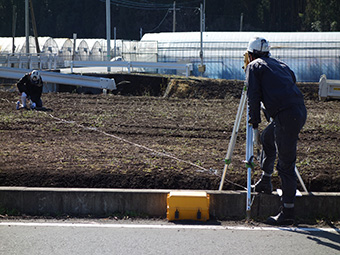 千葉県四街道市の道路工事に伴う土木施工管理のお仕事です。工事写真撮影、工事写真整理、各種申請書類作成、安全書類作成、品質管理や工程管理などの管理補助業務を担当して頂きます。2級土木施工管理技士、普通自動車免許の資格必須となります。
