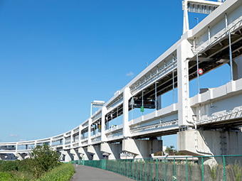 広島県広島市の高架橋工事に伴う土木施工管理のお仕事です。品質管理や工程管理などの管理補助業務を担当して頂きます。2級土木施工管理技士の資格必須となります。
